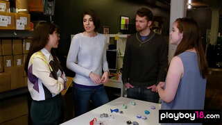 Amateur toona te fuck ki te tikaokao hiakai MILF uaifi tauhi