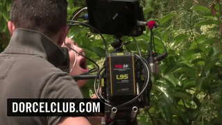 За лаштунками фільму Dorcel - 40 років, мої канікули без чоловіка - з Lexi Lowe, Léa Guerlin, Sienna Day, Dani Daniels