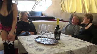 עוזרת לעשות את הכל....