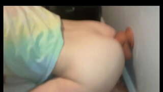 ���ගේ බිරිඳ වී ඇත වෙහෙසෙන මේ