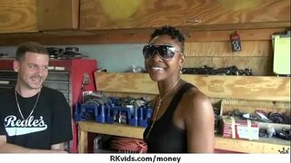 Πραγματικό σεξ για χρήματα 27