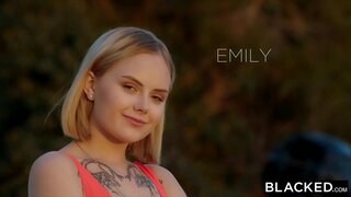 TIÑÉNDOSE de que Ella estaba de vacaciones y quería tratar a algunos de la BBC