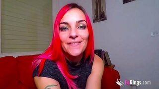 Jeg er Sarita, og jeg vil gøre mit BF EN HÅND/FOOTJOB, HAN IKKE VIL GLEMME...