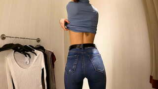 Тӹнь УХ! Изиш шокшырак дӓ футболкыжым чиӓш ӹдӹр секундышты шелӹквлӓшкӹ 4k сиська общественный раздевалка 60 кадрвлӓм