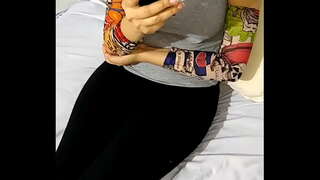 ���્રિસમસ ઉજવણી. બહેન fucked તીવ્ર આપ્યા શ્રેષ્ઠ છોકરી ના મોઢા માં નાખી તેને