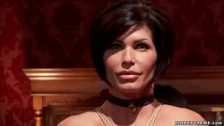 مذهلة كبير الثدي شقراء جبهة مورو الإسلامية للتحرير شيري ديفيل تمتص الديك ثم الملاعين له في حين سمراء جبهة مورو الإسلامية للتحرير شاي فوكس مشاركة له ومص في الطابق العلوي الطرف